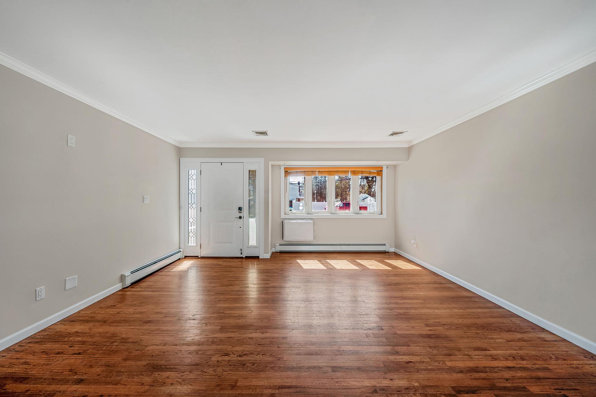 125 W Mockingbird Lane, Brentwood, New York image 12