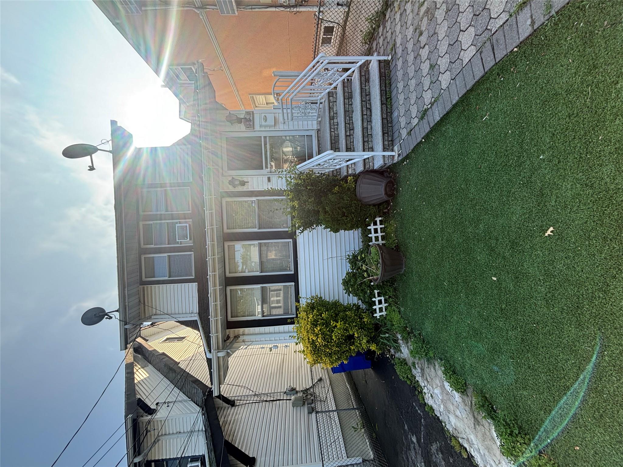 Property for Sale at 197th Street, Saint Albans, Queens, NY - Bedrooms: 4 
Bathrooms: 3 
Rooms: 5  - $729,999