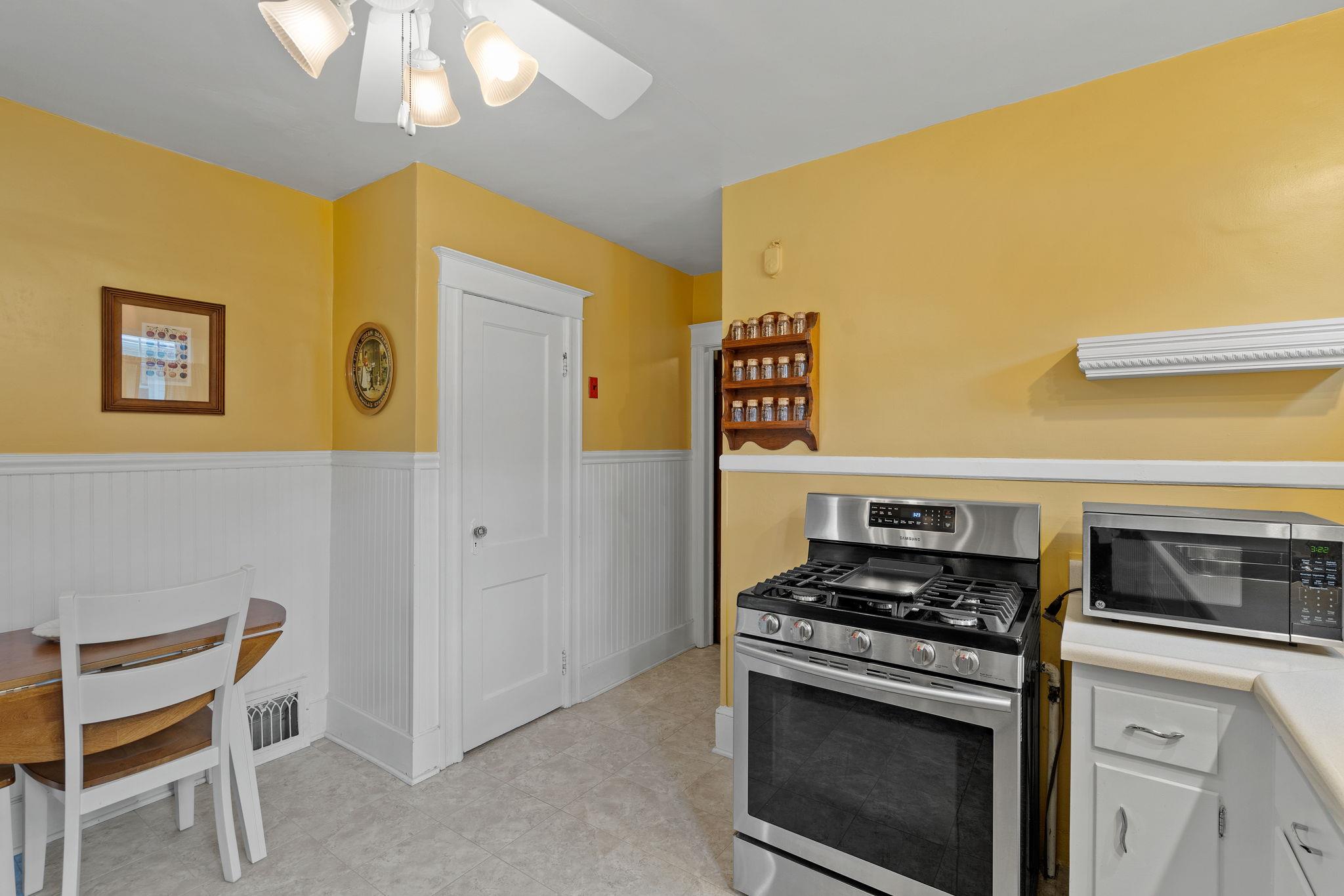 323 Hooker Avenue, Poughkeepsie, New York image 21
