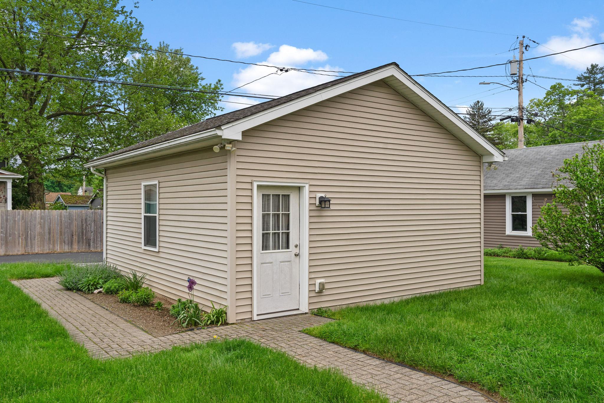 323 Hooker Avenue, Poughkeepsie, New York image 10