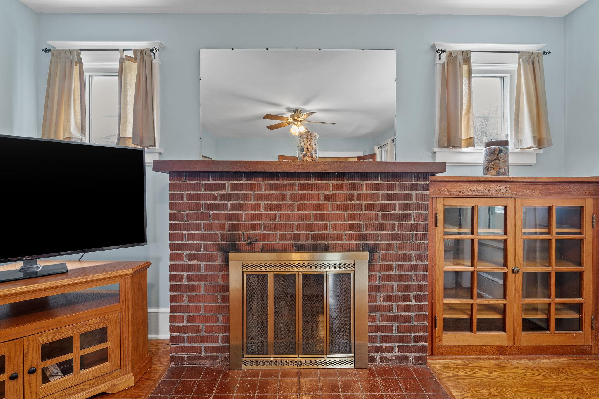 323 Hooker Avenue, Poughkeepsie, New York image 17