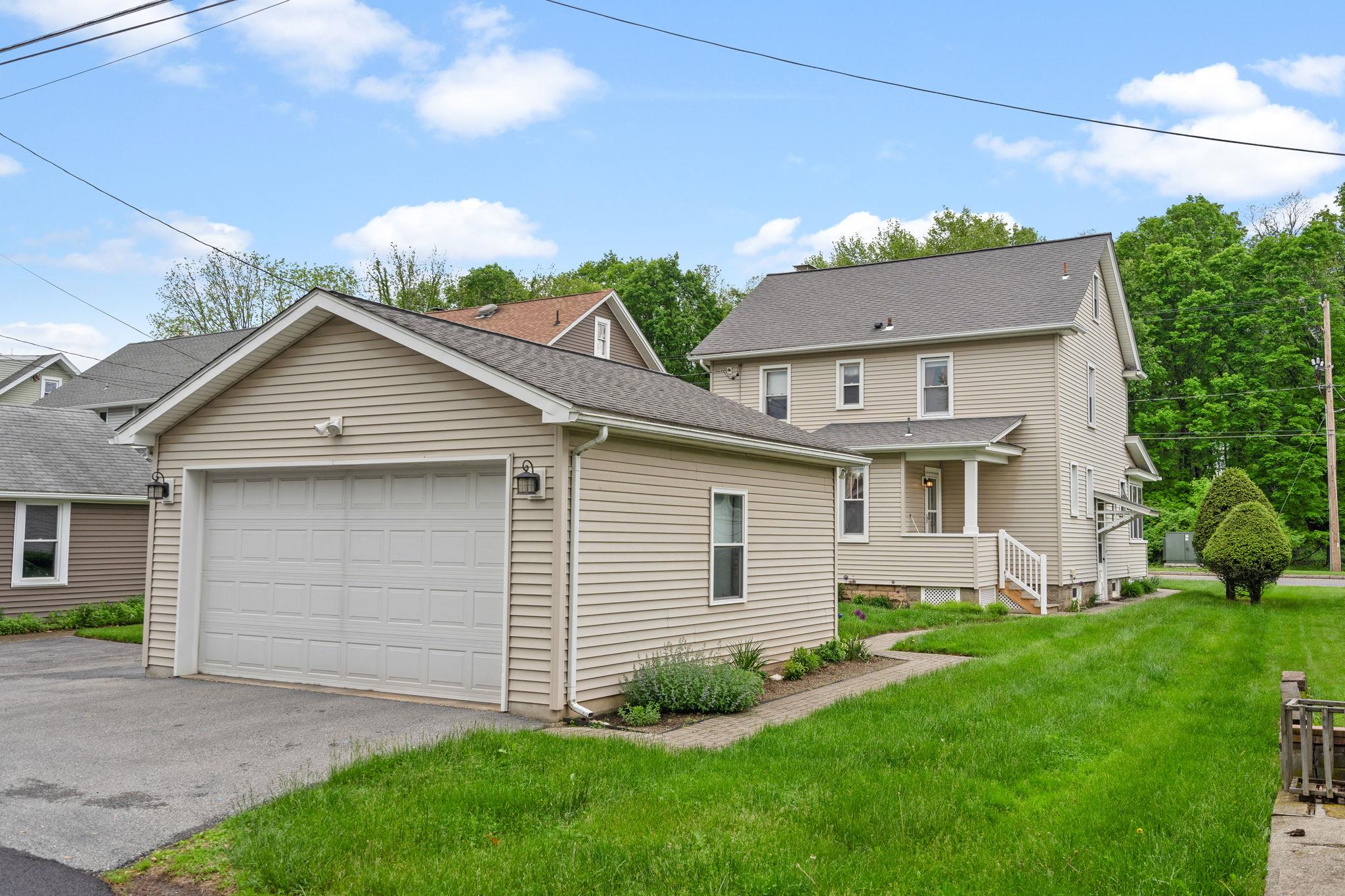 323 Hooker Avenue, Poughkeepsie, New York image 11