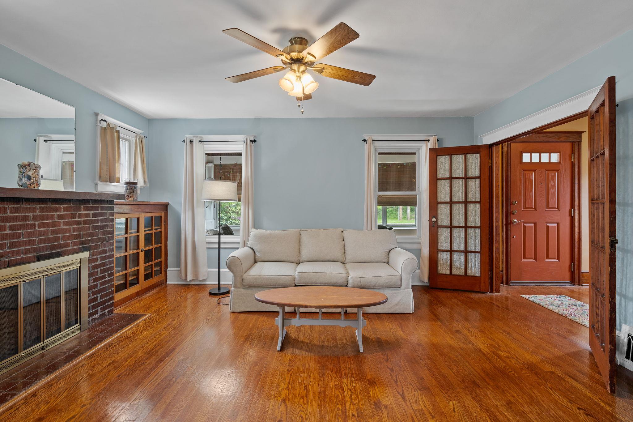 323 Hooker Avenue, Poughkeepsie, New York image 16
