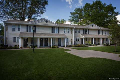 Apartment For Rent - 45 Country Club Drive #17J<br/> Coram, NY 11727