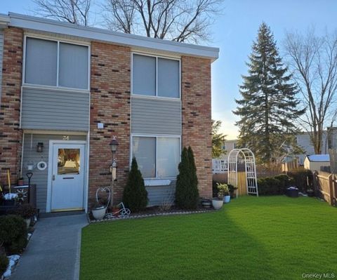 34 Hampton Court Middletown NY 10941