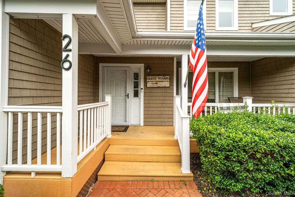 Photo of 26 Kettle Hole Road, Manorville, NY 11949 (MLS # 1041984)
