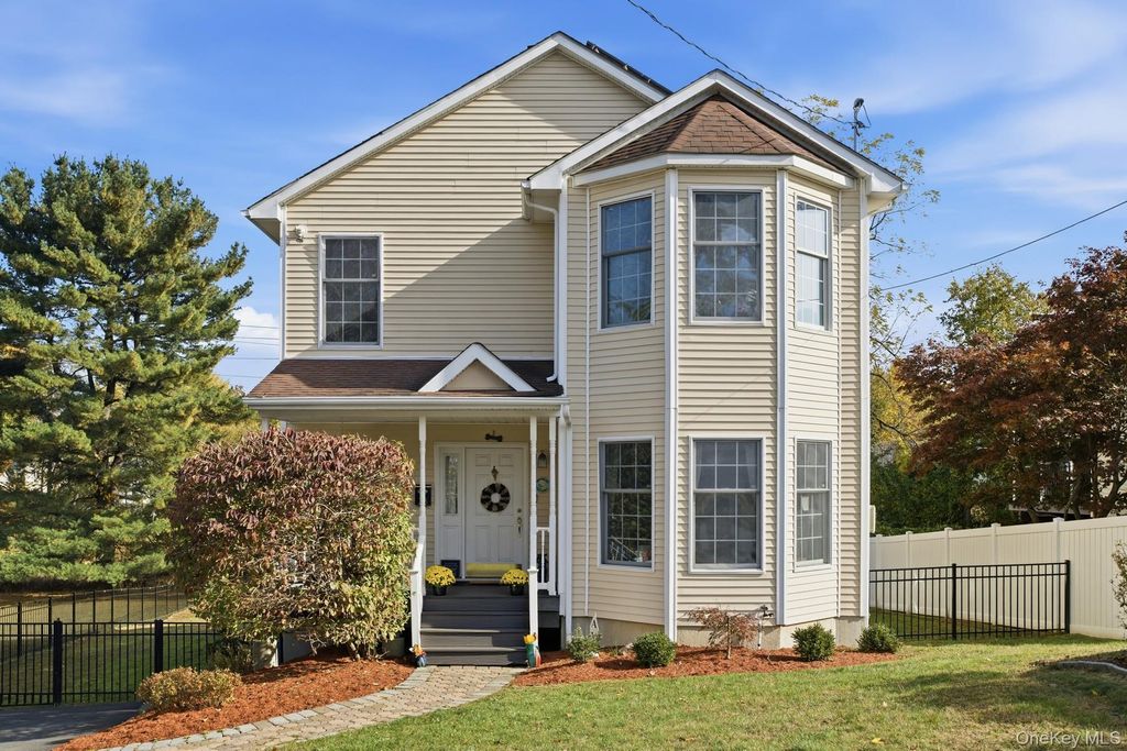 Photo of 28 Hewitt Street, Garnerville, NY 10923 (MLS # 968057)