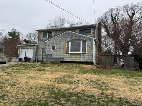 Homes For Sale - 18 Willow Street<br/> Selden, NY 11784