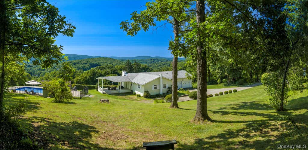 Photo of 21 Overlook Drive, Pawling, NY 12564 (MLS # 1029600)
