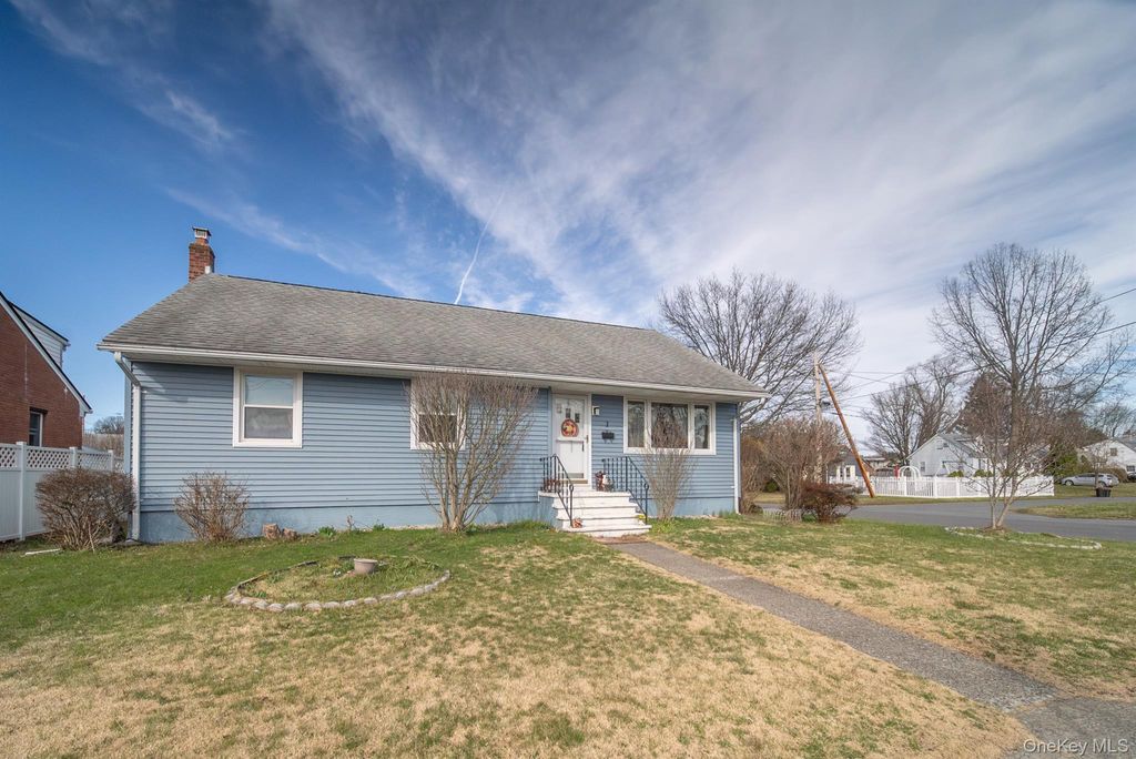 Photo of 3 Lipton Street, Kingston, NY 12401 (MLS # 977524)