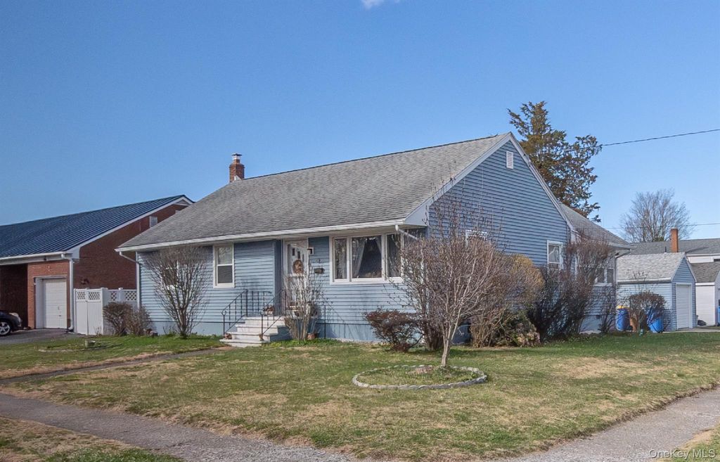 Photo of 3 Lipton Street, Kingston, NY 12401 (MLS # 977524)