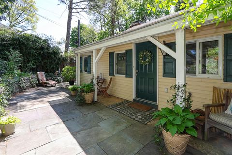 14 Viking Road Glenwood Landing NY 11547