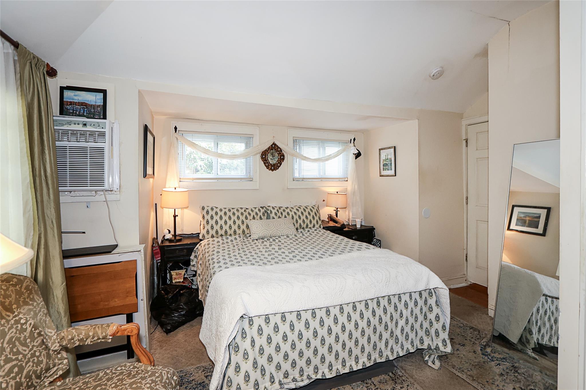 Glenwood Landing, New York 11547, United States, 6 Bedrooms Bedrooms, ,4 BathroomsBathrooms,Residential,Active,121921