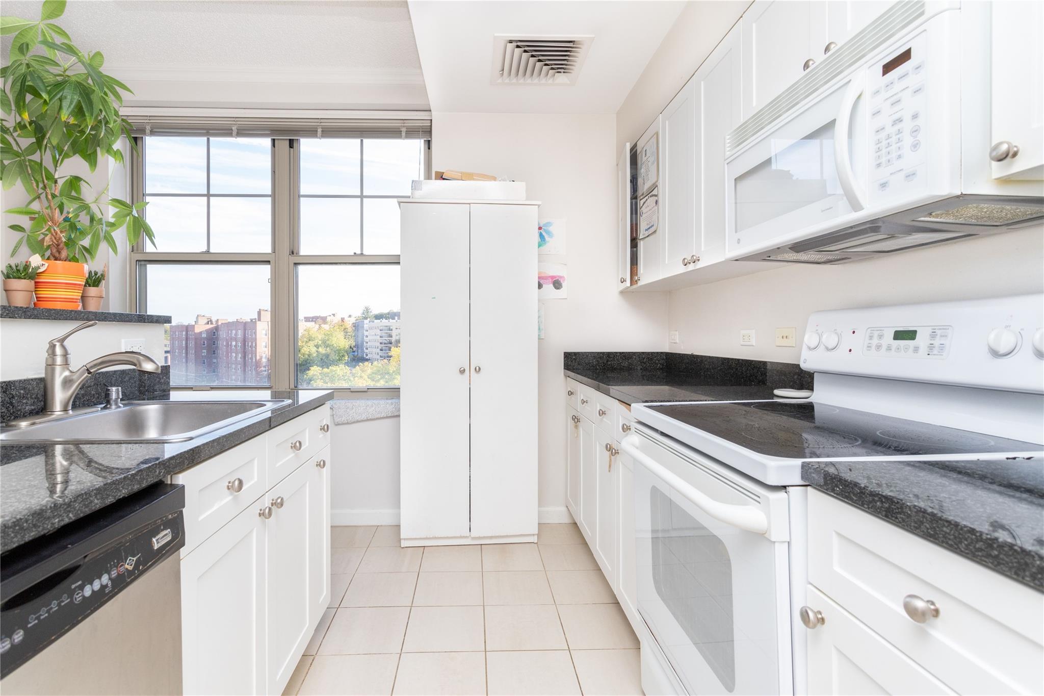 300 Mamaroneck Avenue 632