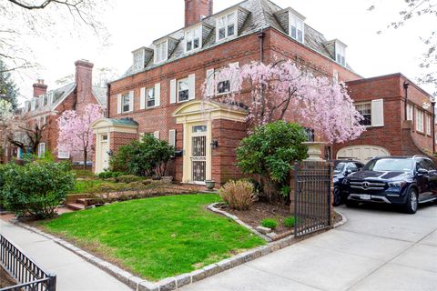 Photo of 34-22 87th Street, Jackson Heights, NY 11372 (MLS # 837886)