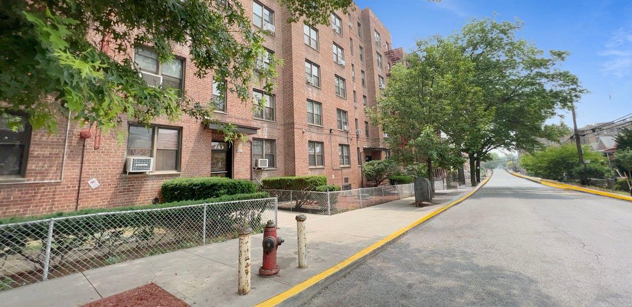 745 E 231 Street #1F, Bronx, New York image 2