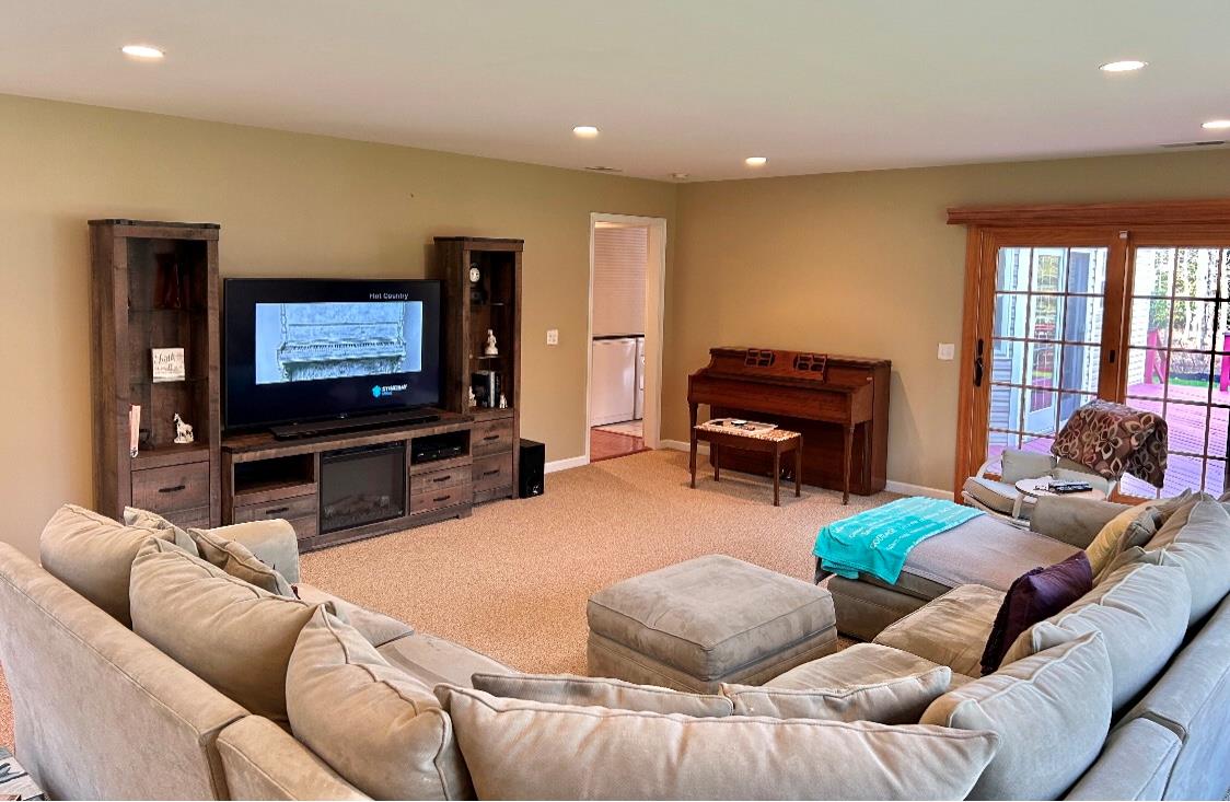 7 Palace Court, Manorville, New York image 29