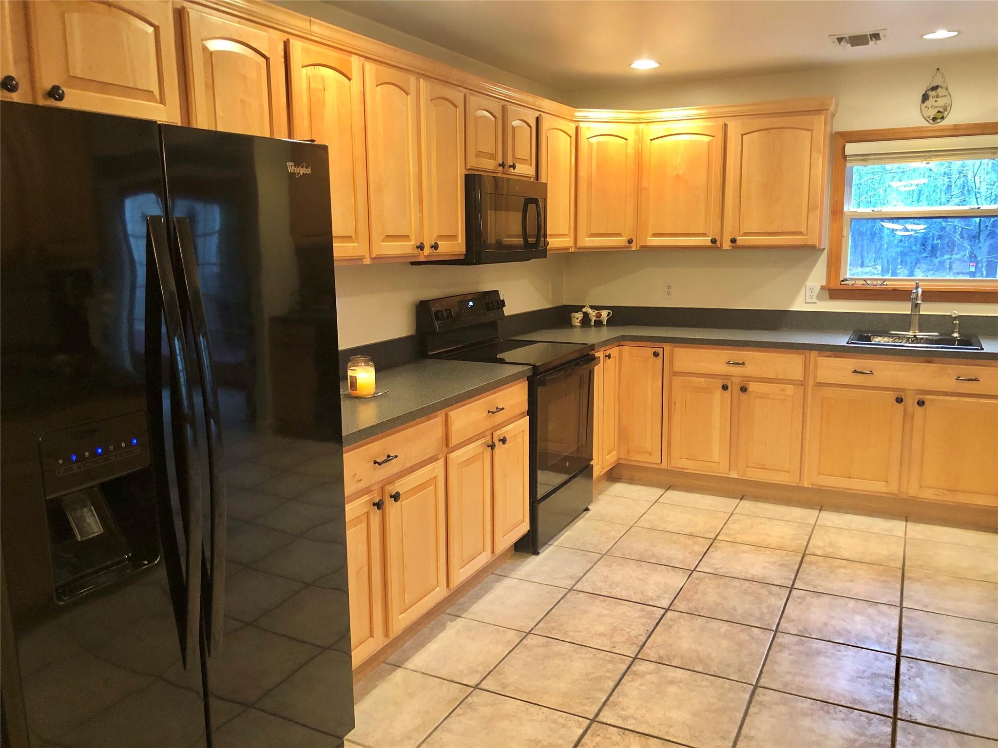 7 Palace Court, Manorville, New York image 17