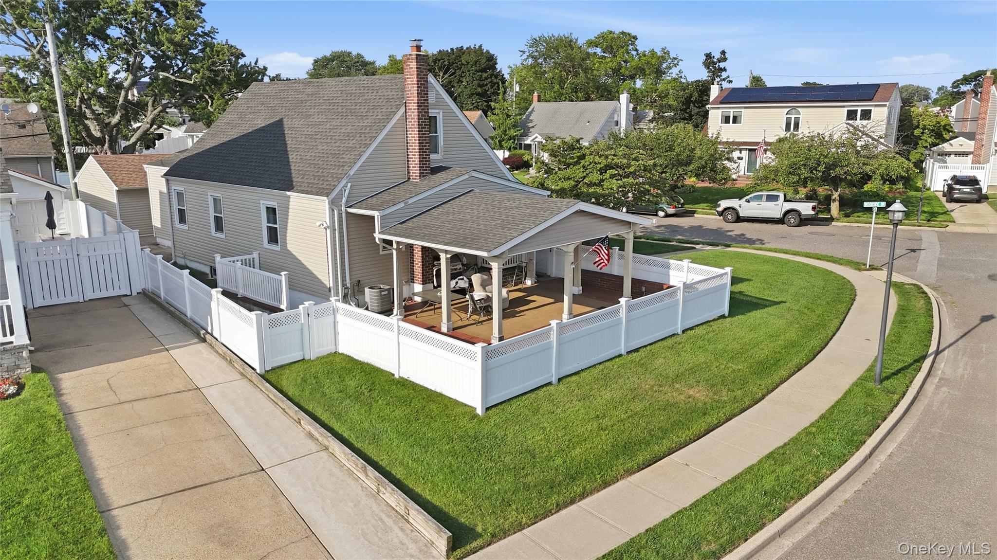 790 Woodside Drive