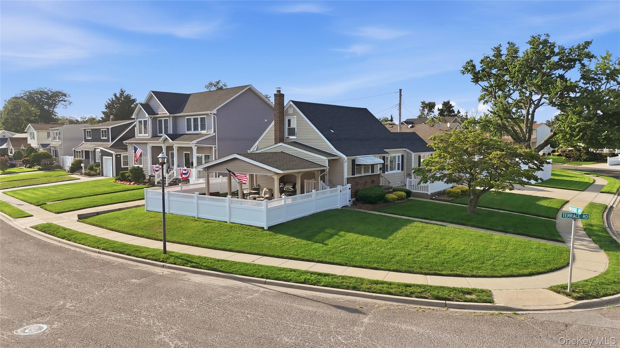 790 Woodside Drive