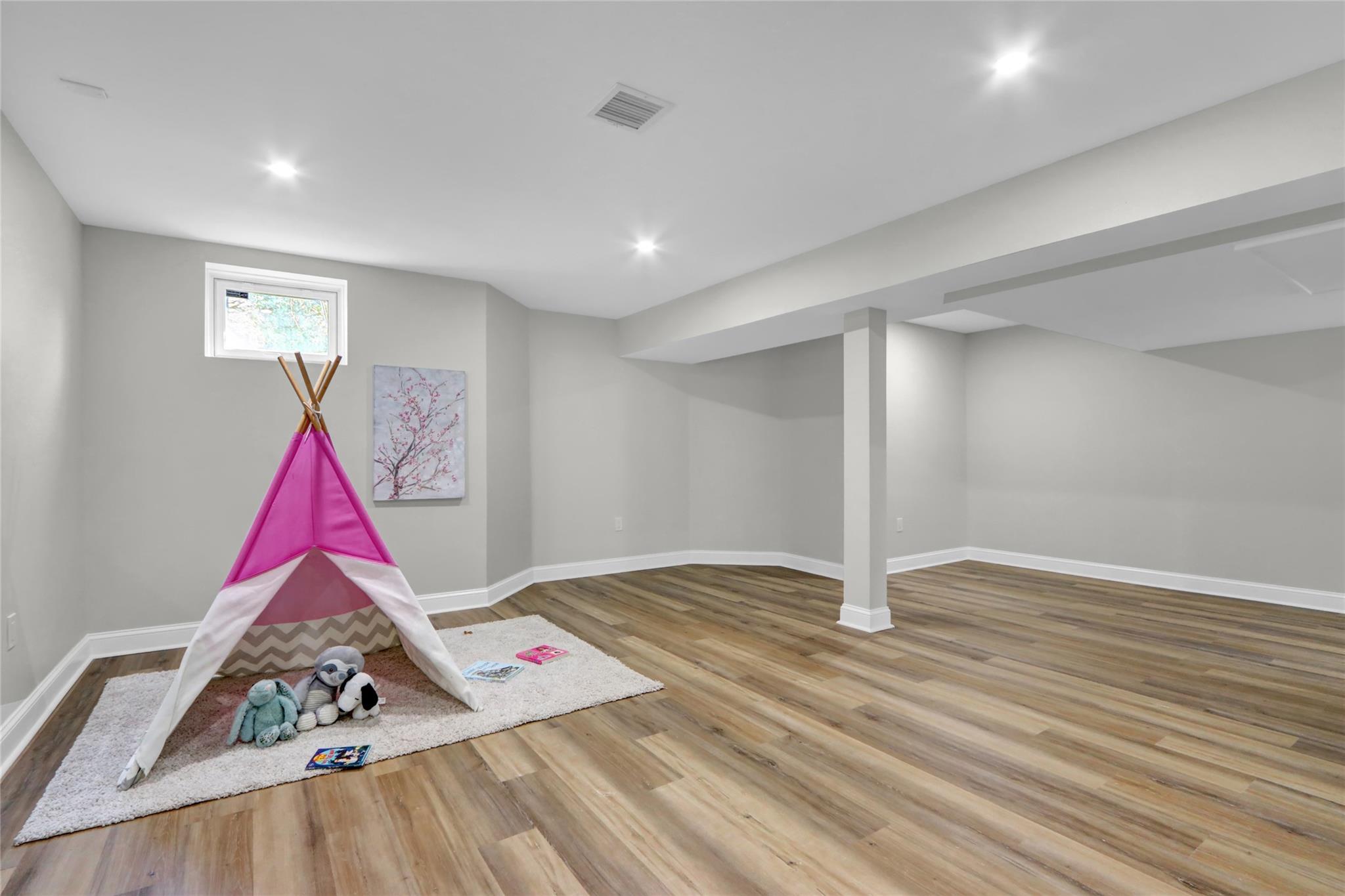 4 N Jersey Avenue, Miller Place, New York image 30