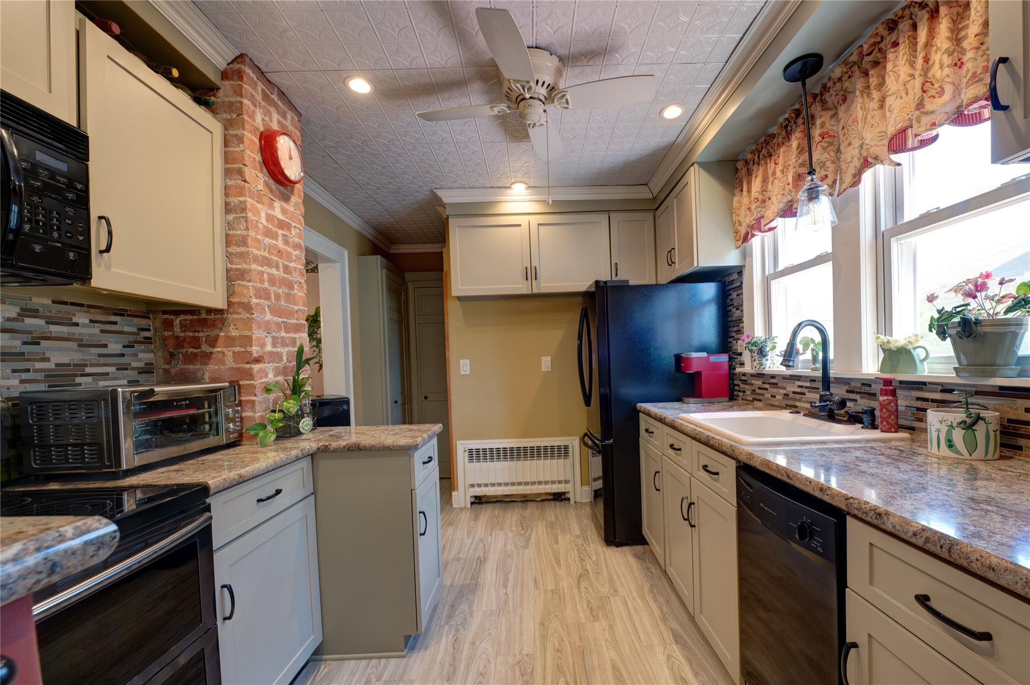 405 Linden Street, Bellmore, New York image 13