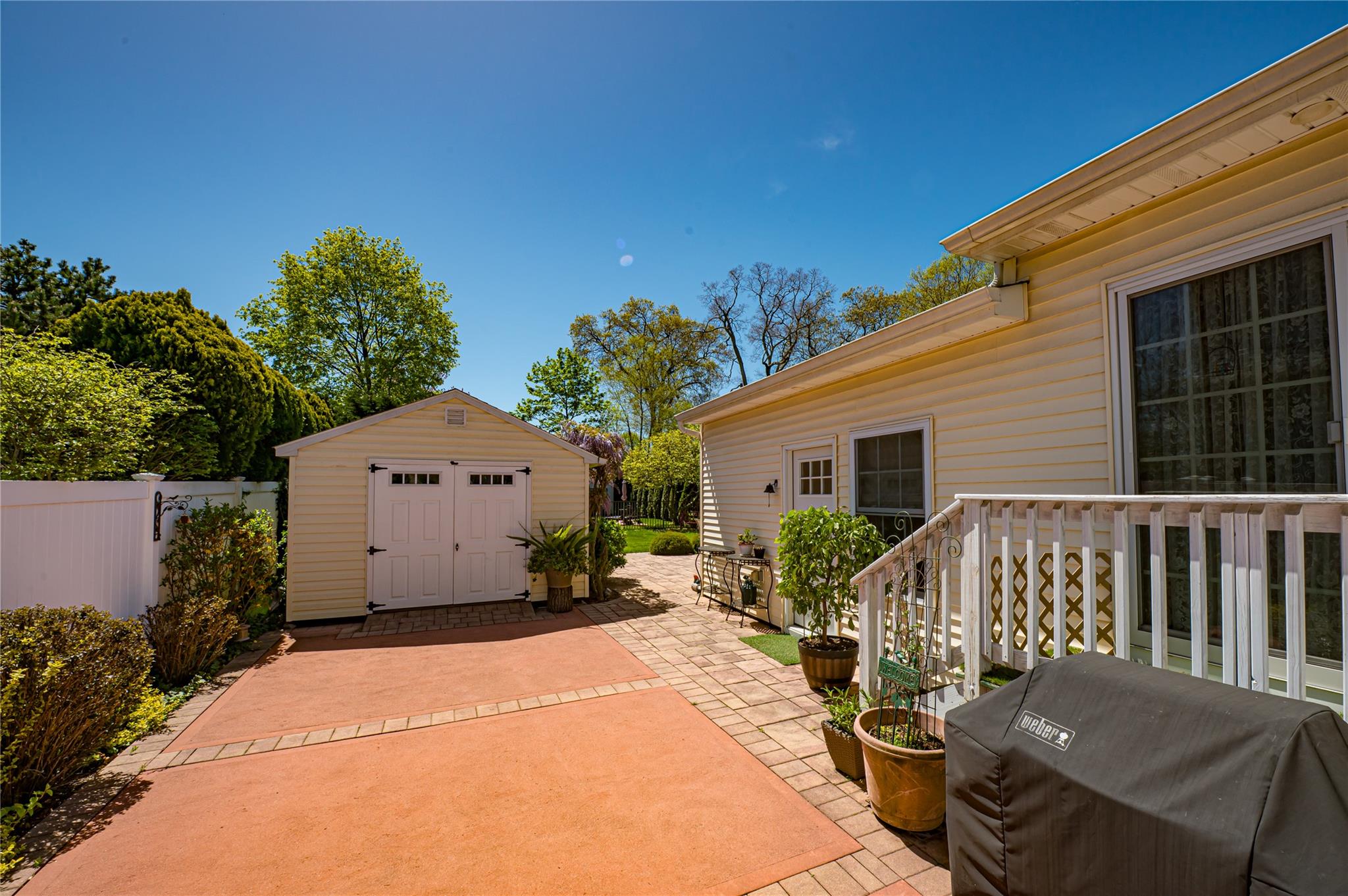 405 Linden Street, Bellmore, New York image 3