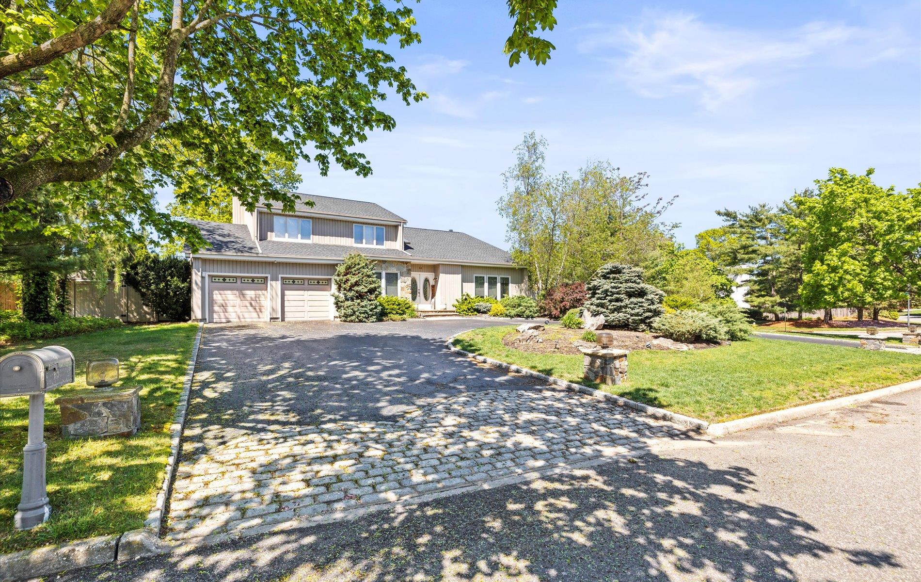 65 Annandale Road, Commack, New York image 3