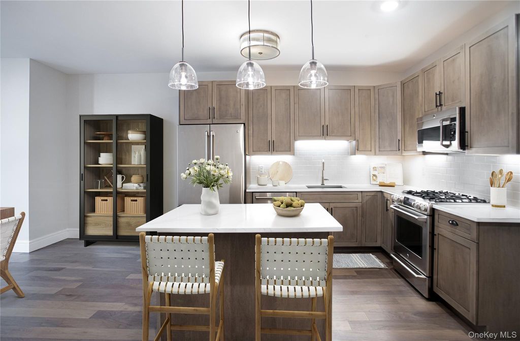 Photo of 990 Corporate Drive #301, Westbury, NY 11590 (MLS # 986294)