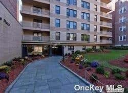 Condo For Sale - 65-50 Wetherole Street #2D<br/> Rego Park, NY 11374