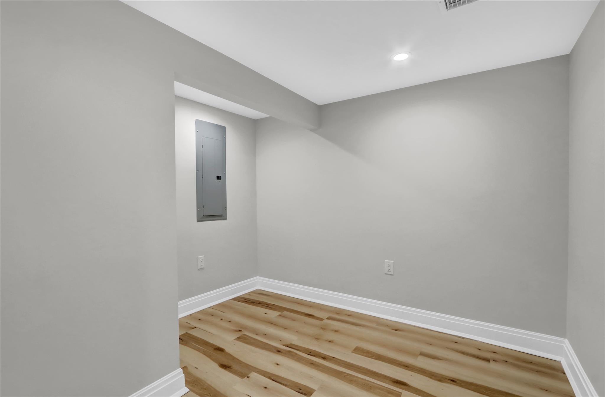 2614 Milburn Avenue, Baldwin, New York image 15