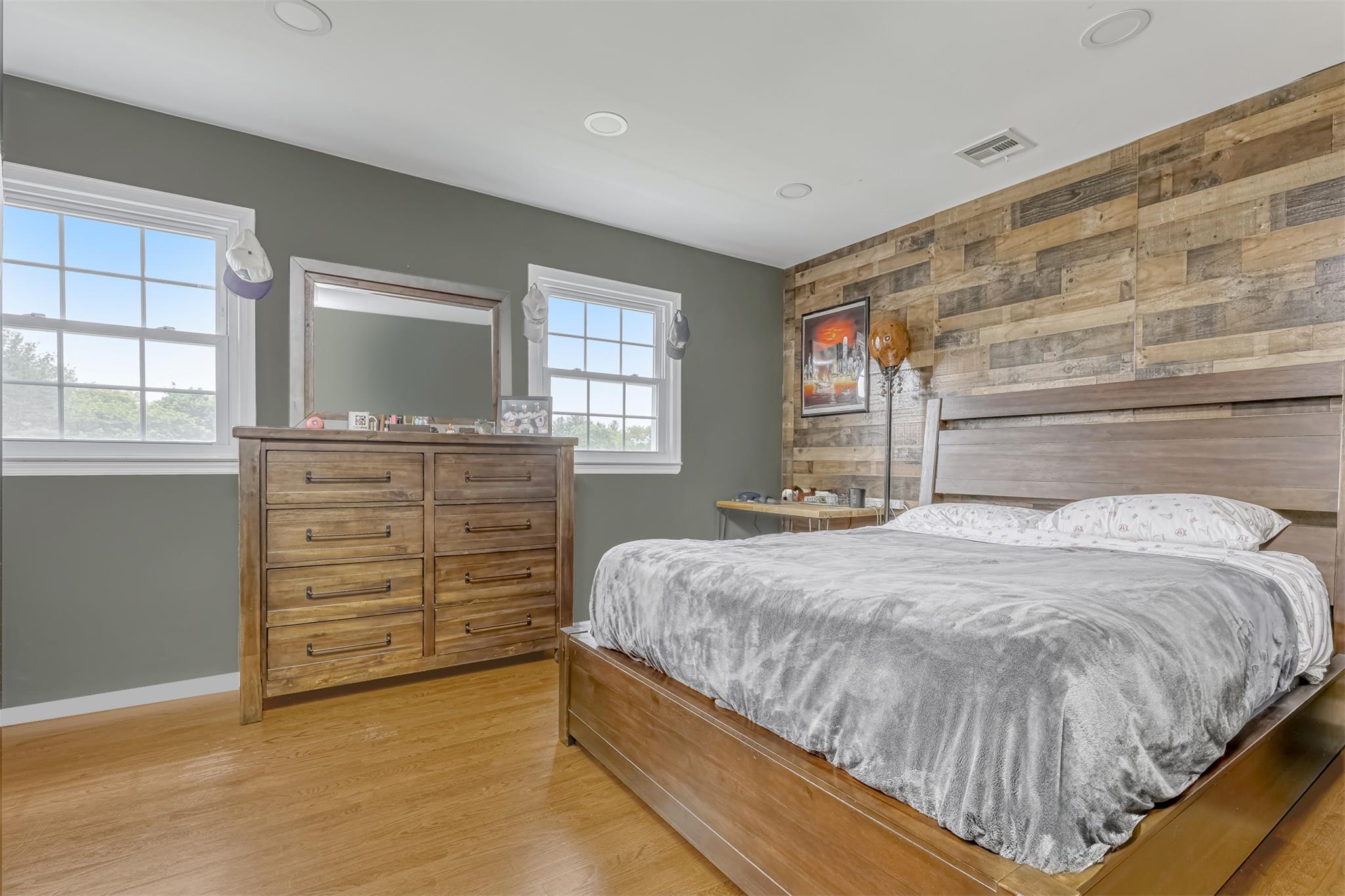 41 W Gate Road, Suffern, New York image 13