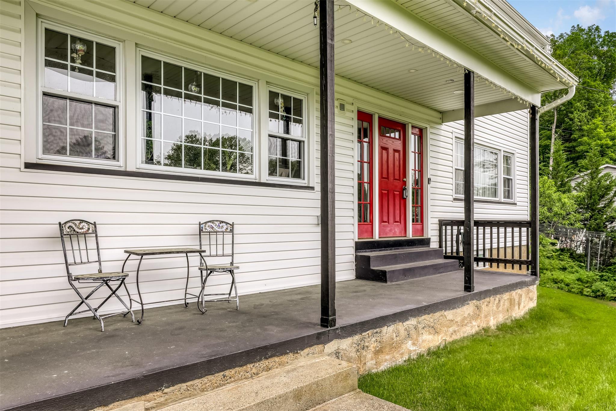 41 W Gate Road, Suffern, New York image 3
