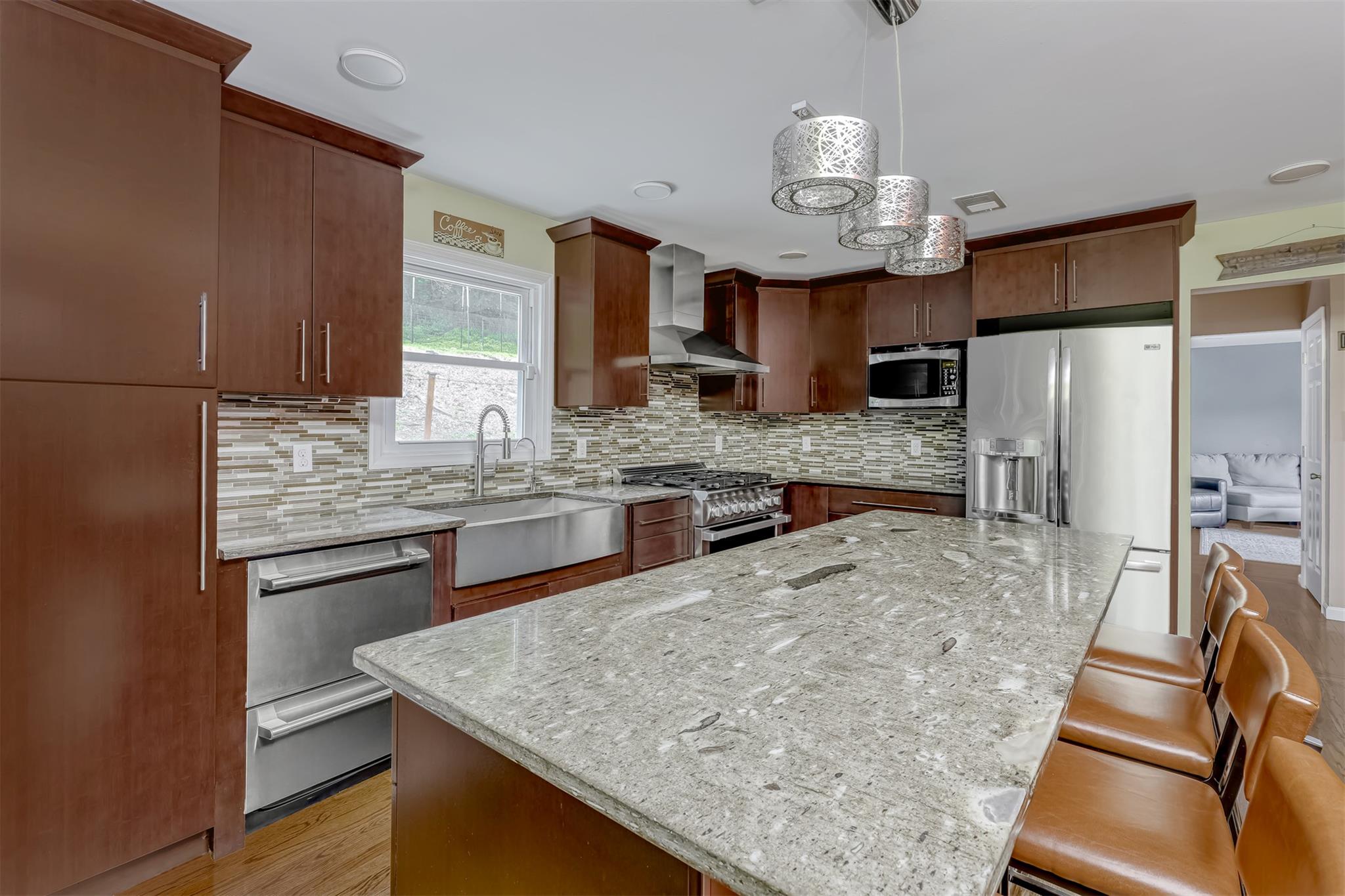 41 W Gate Road, Suffern, New York image 6
