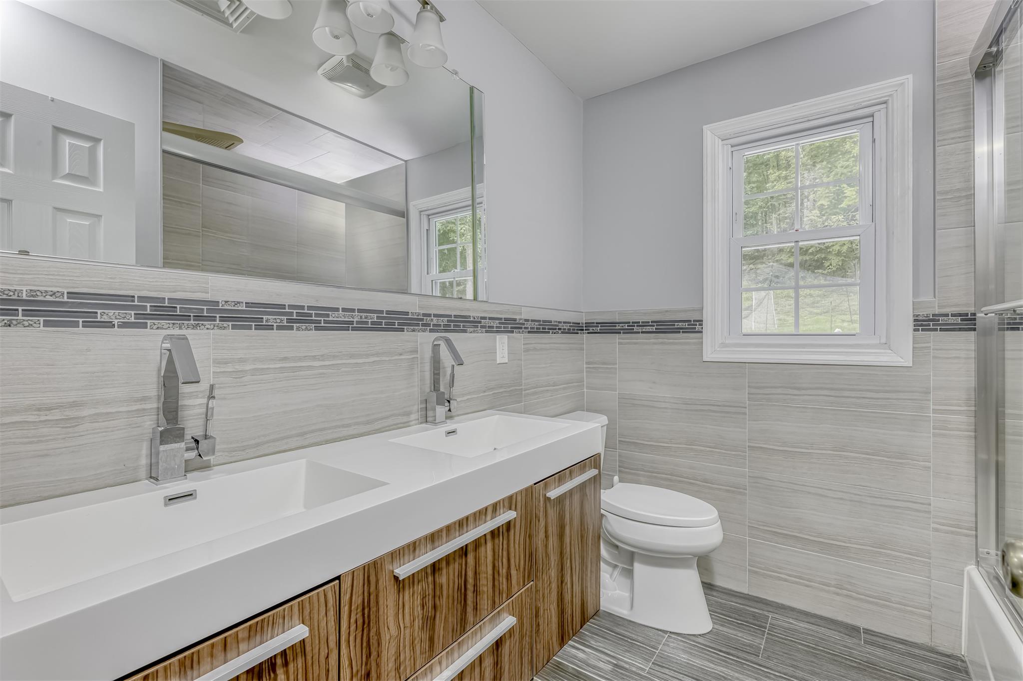41 W Gate Road, Suffern, New York image 15