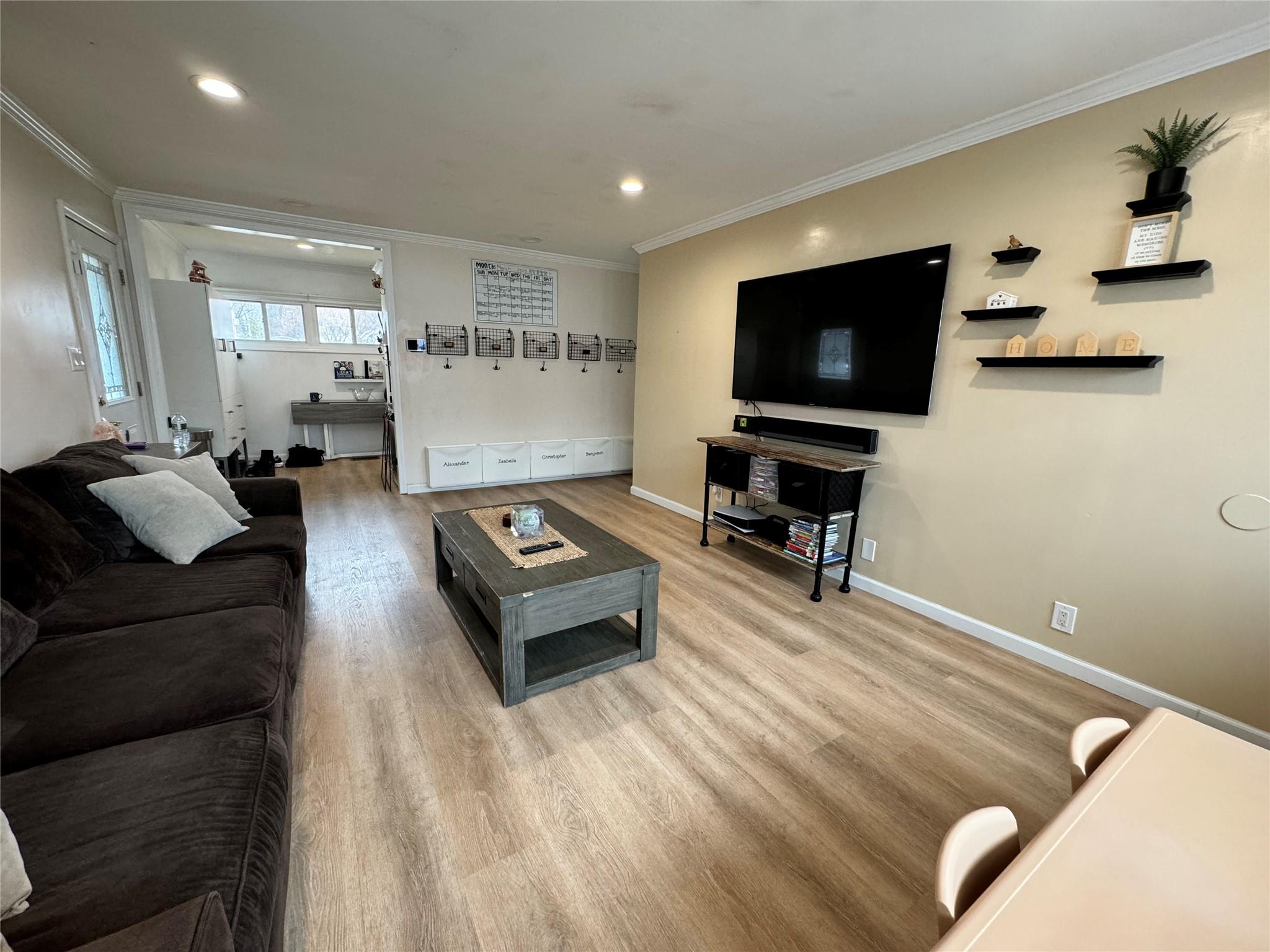 1 Mercadante Place, Glen Cove, New York image 4
