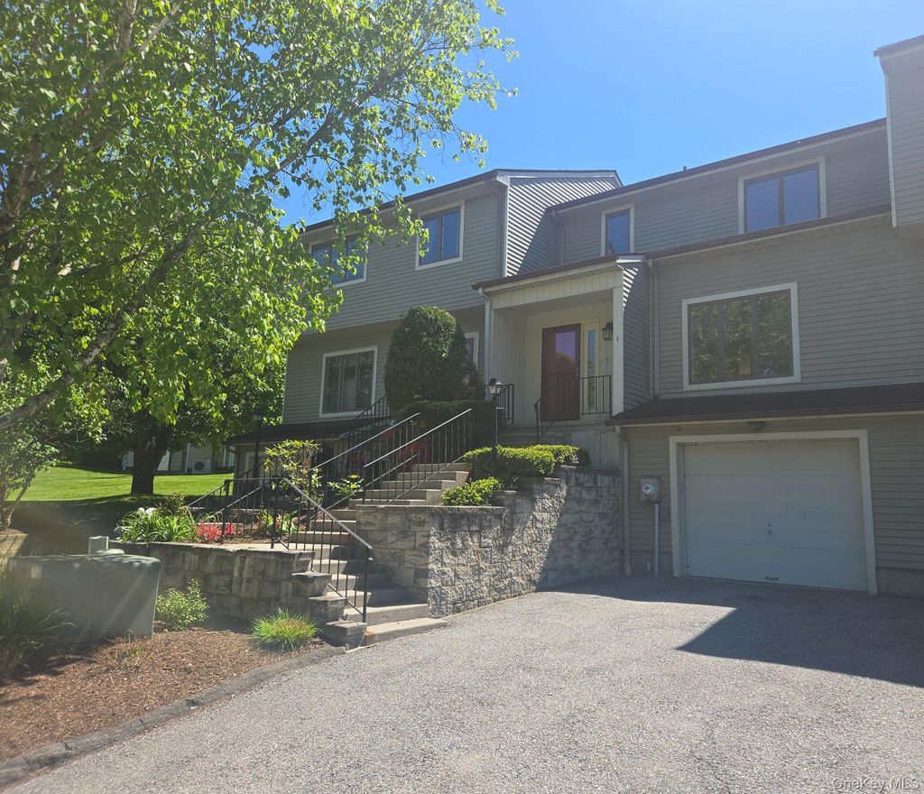 Photo of 94 Krystal Drive, Somers, NY 10589 (MLS # 983885)