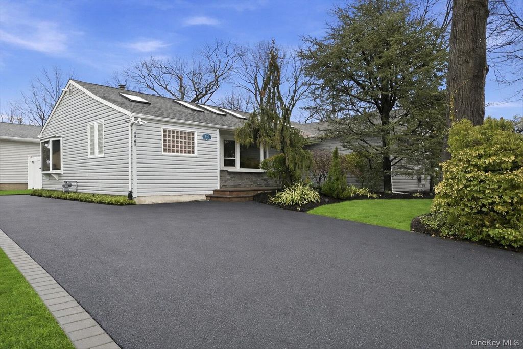 Photo of 1261 Meadowbrook Road, Merrick, NY 11566 (MLS # 976198)