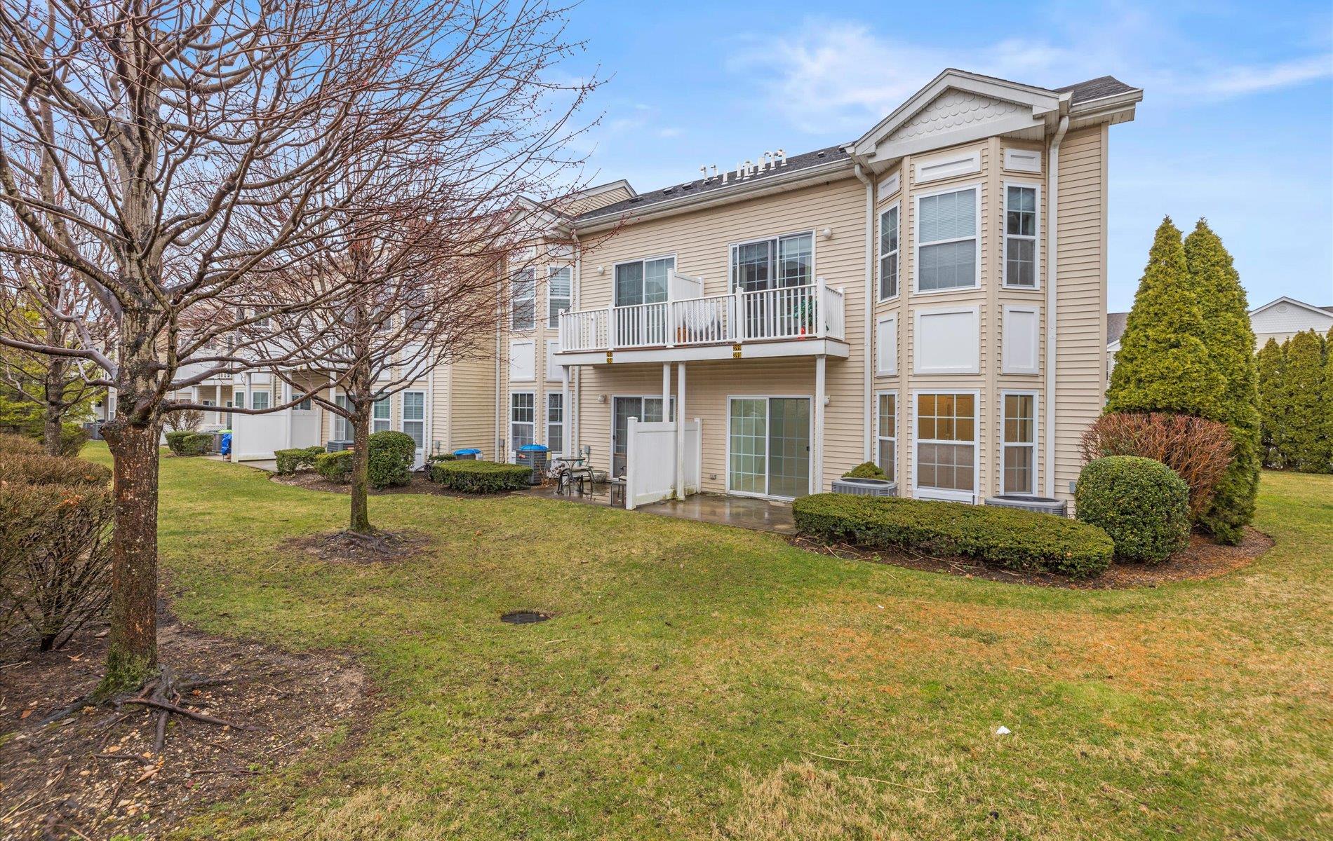 398 Spring Drive, East Meadow, New York image 21