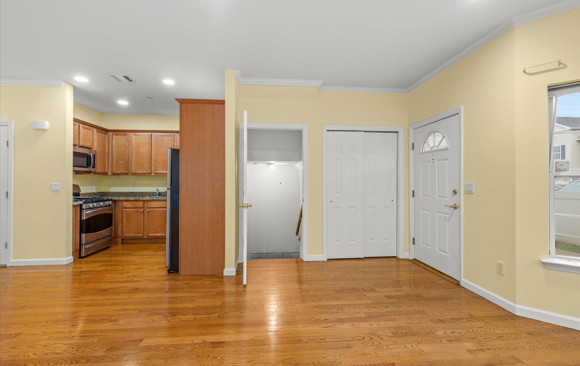 398 Spring Drive, East Meadow, New York image 8