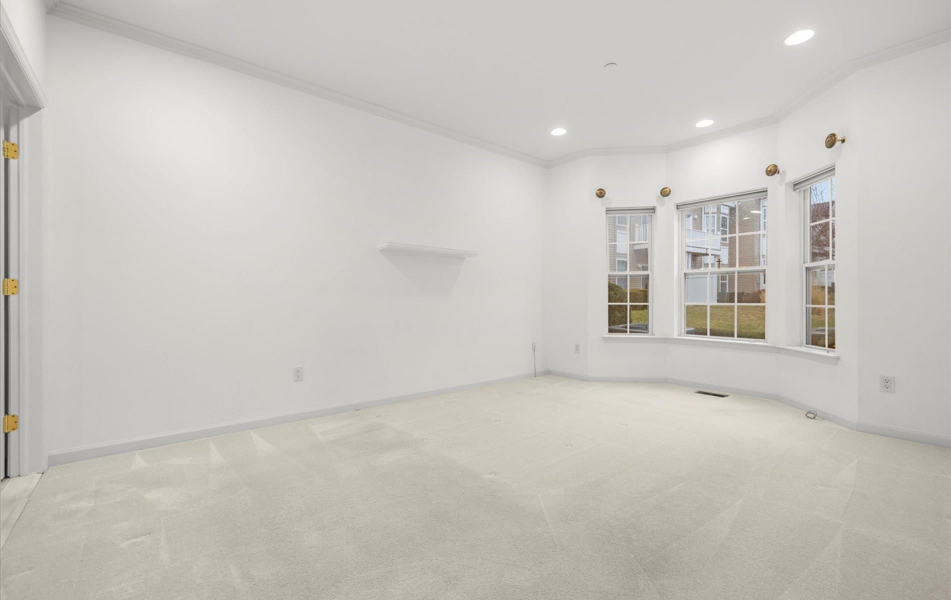 398 Spring Drive, East Meadow, New York image 13