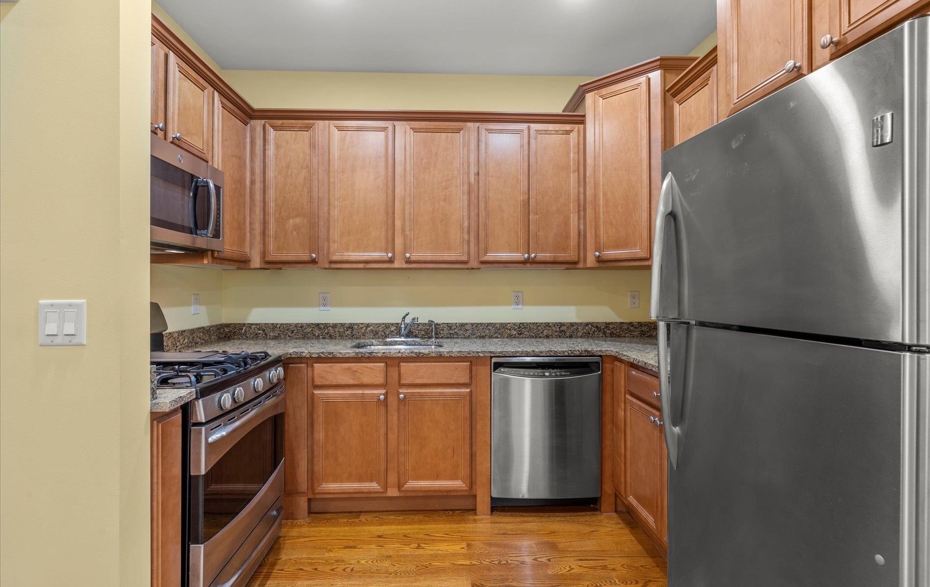 398 Spring Drive, East Meadow, New York image 3