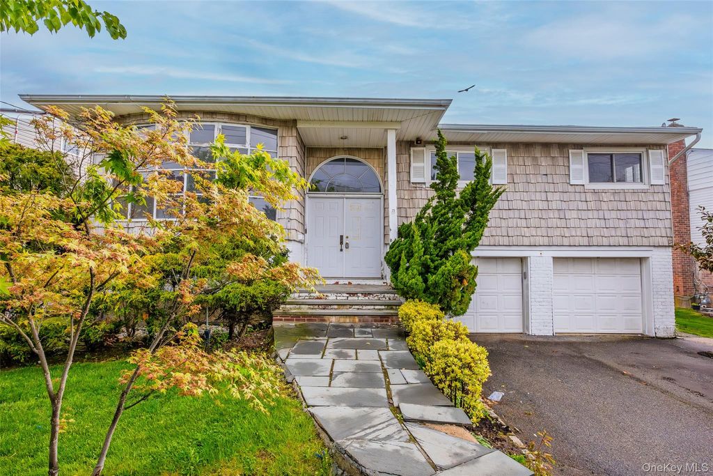 Photo of 3386 Bertha Drive, Baldwin, NY 11510 (MLS # 997640)