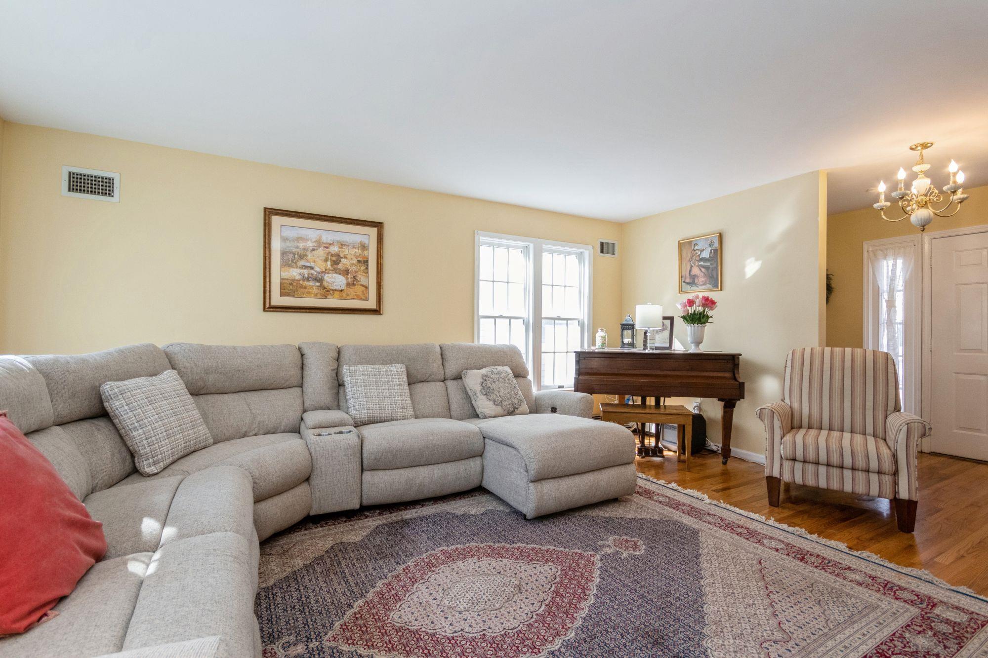 7 Deer Ridge, Millwood, New York image 6