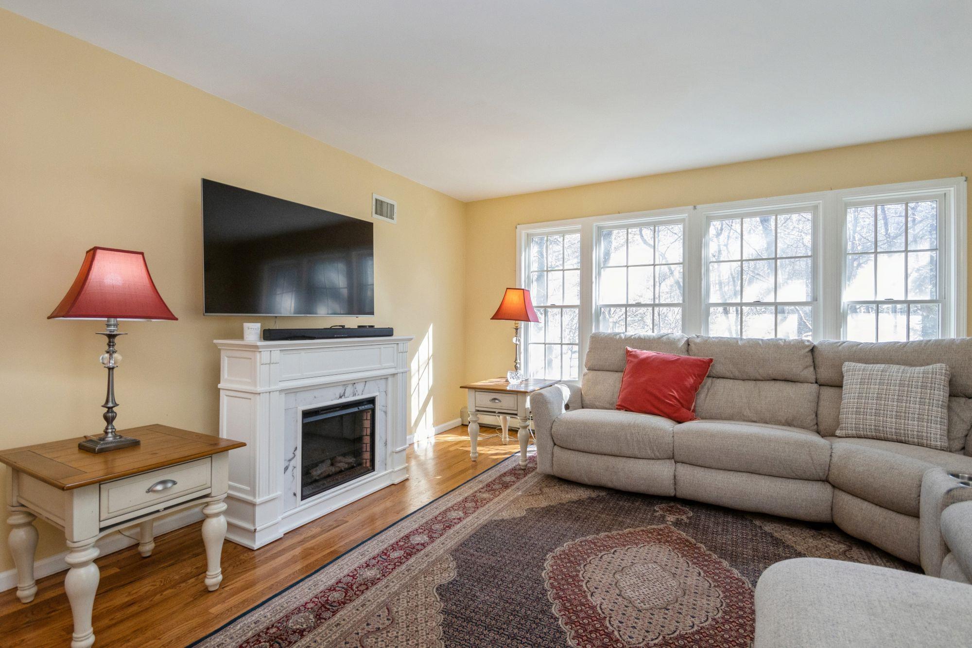 7 Deer Ridge, Millwood, New York image 4