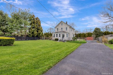 Homes For Sale - 768 Old Medford Avenue<br/> Medford, NY 11763
