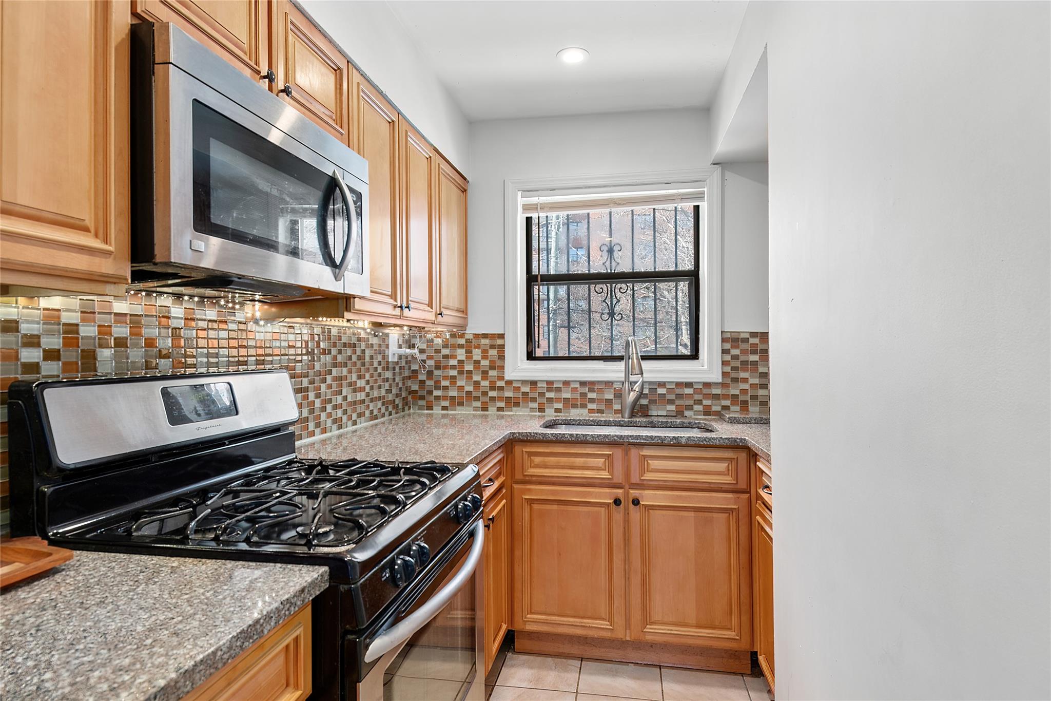 822 Leland Avenue #C, Bronx, New York image 6