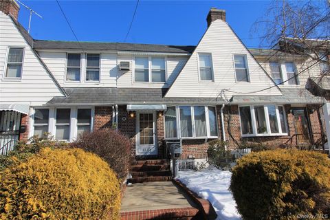 65-09 77th Place Middle Village NY 11379