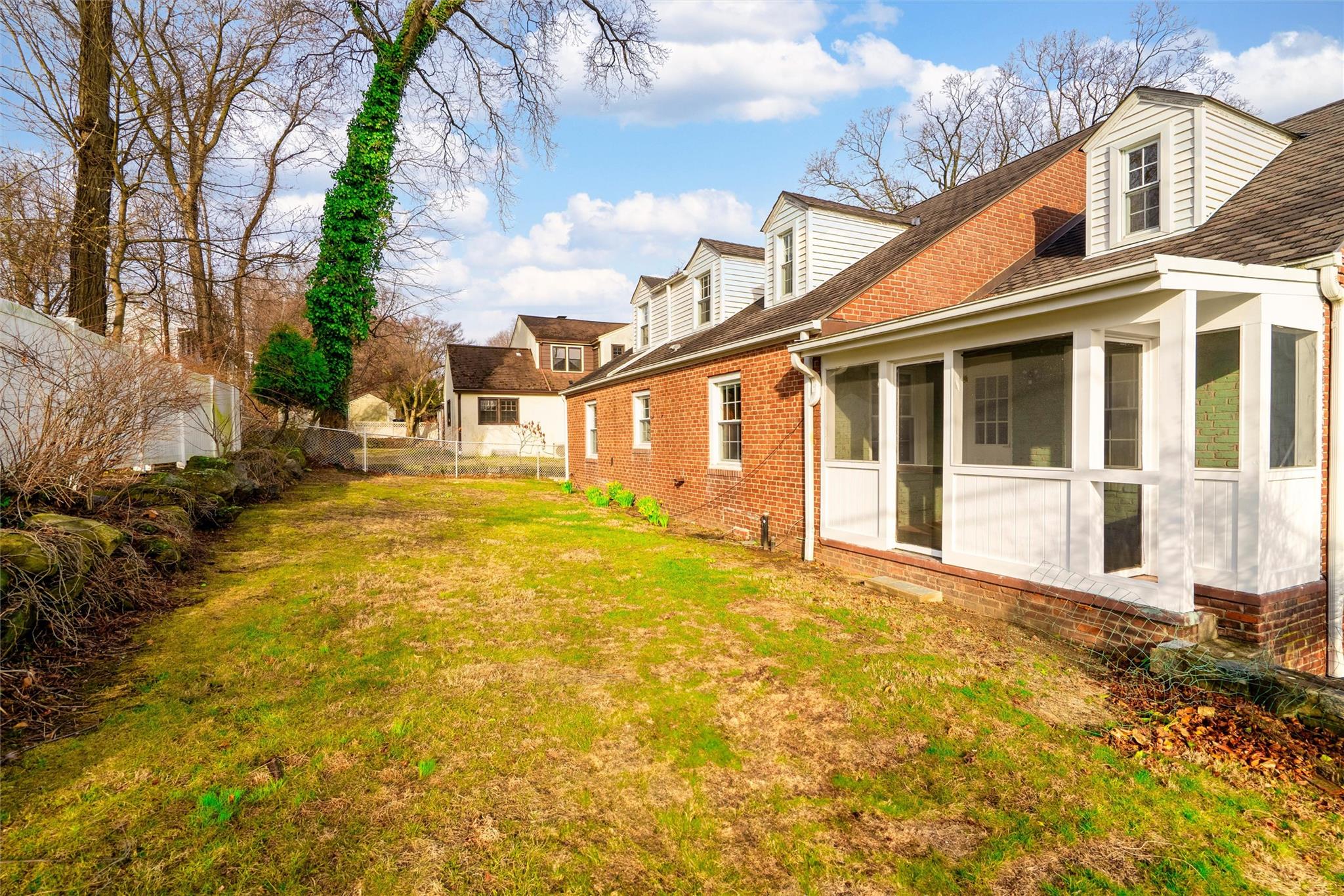 5 Locust Street, Elmsford, New York image 50