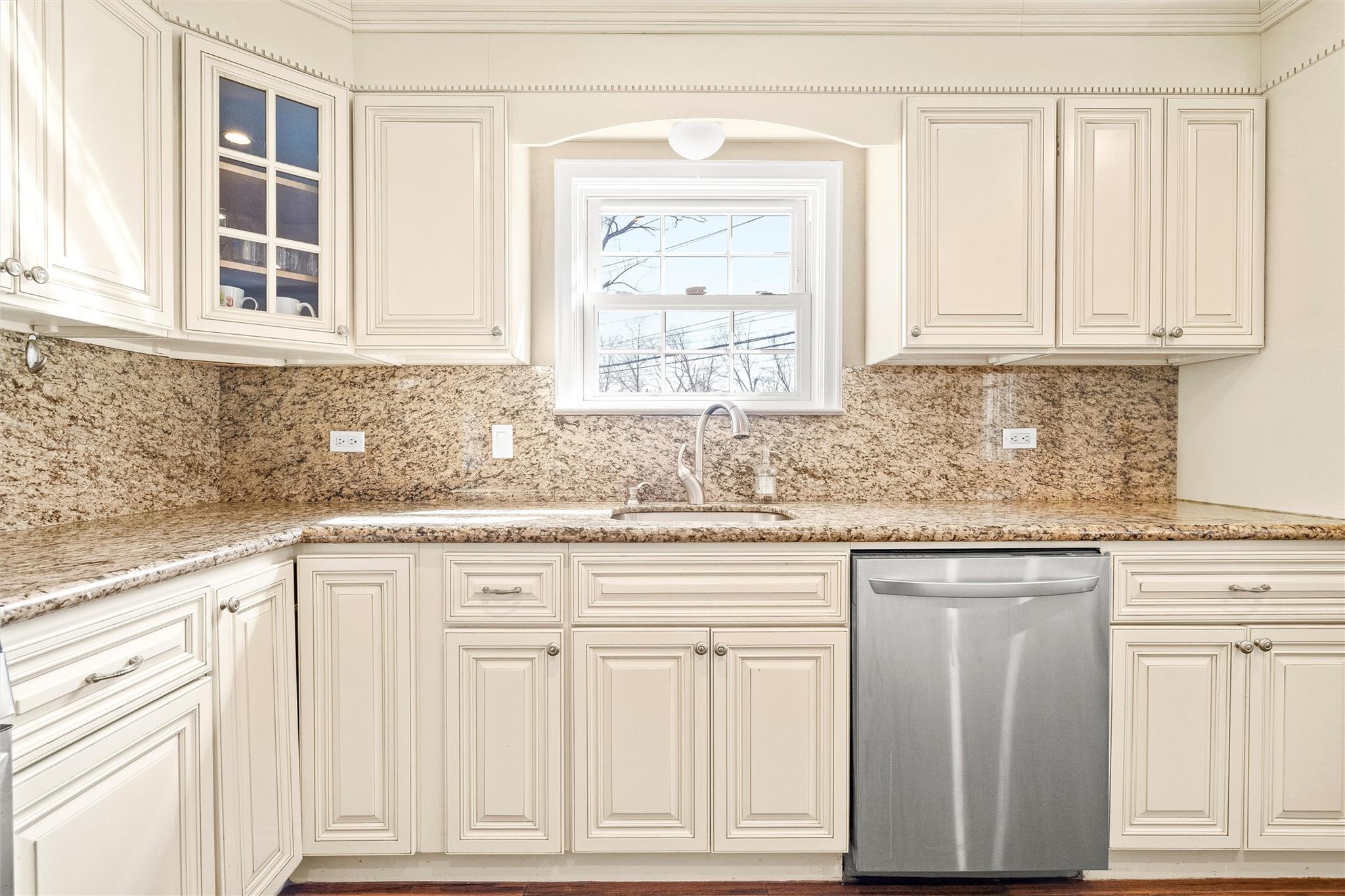 5 Locust Street, Elmsford, New York image 20